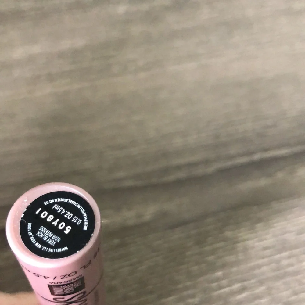 ❤️$2 NWT Maybelline Sky High Very Black .15mL Mascara